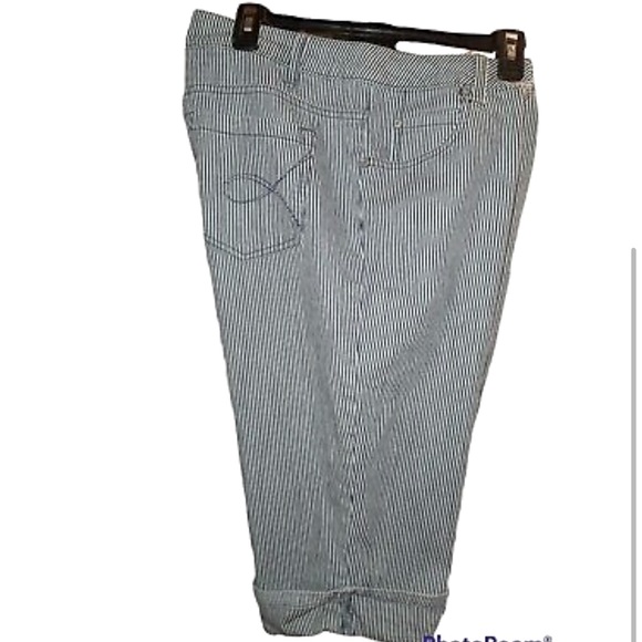 100% cotton Conductor stripe capris - Picture 3 of 16